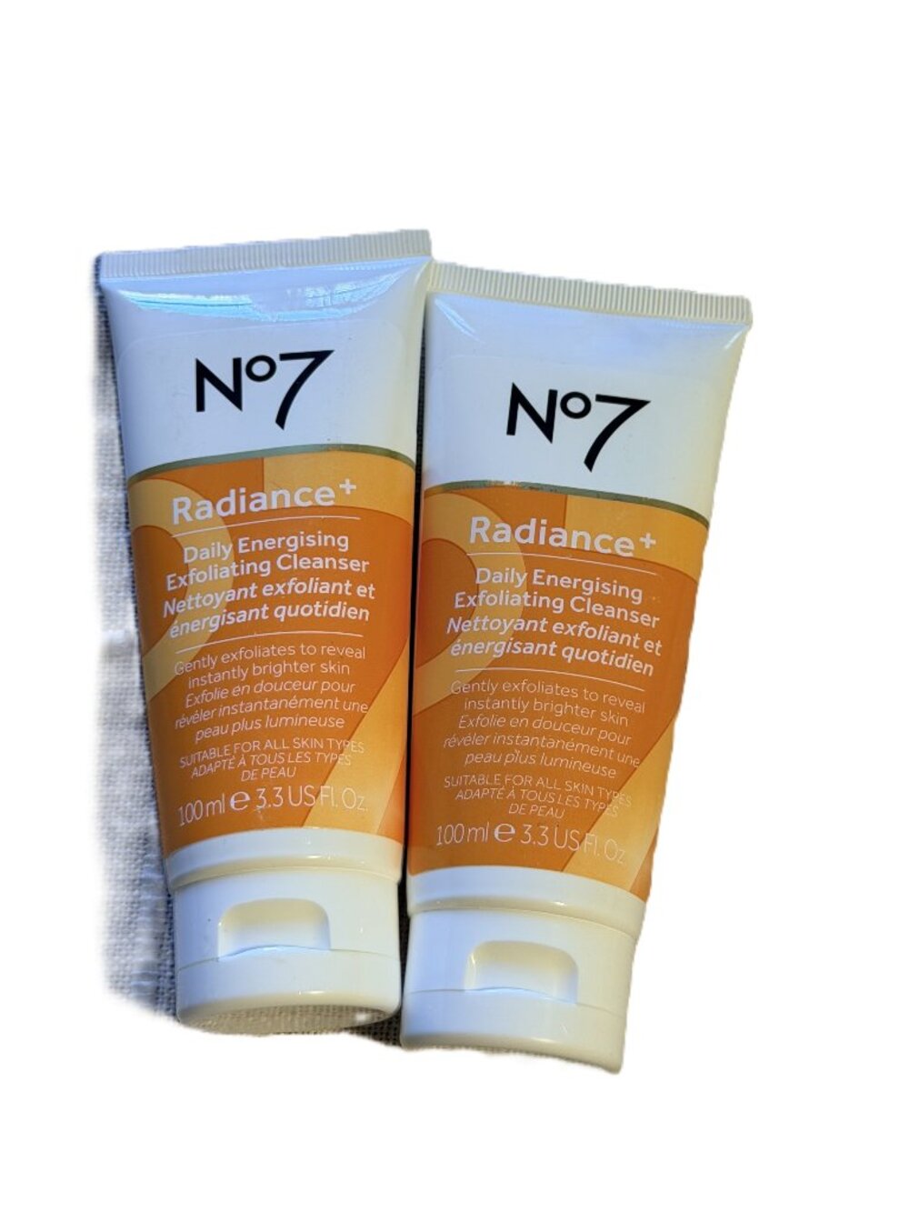 No 7 Radiance Daily Energising Exfoliating Cleanser 100 ml bundle of 2